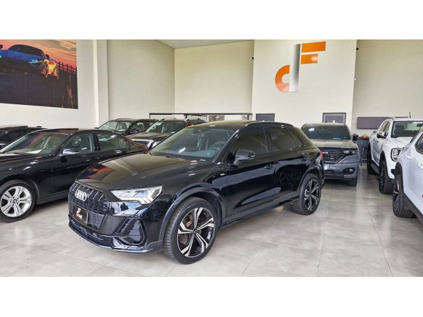Q3 2.0 40 TFSI PERFORMANCE BLACK QUATTRO