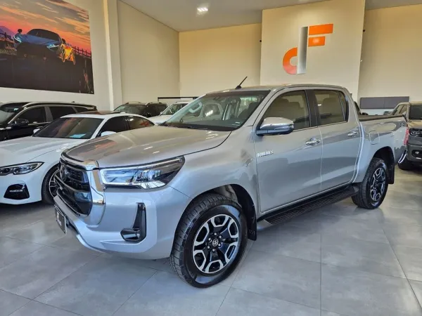 HILUX 2.8 D 4D TURBO CD SRX 4X4