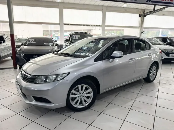 Civic 1.8 LXS 16V