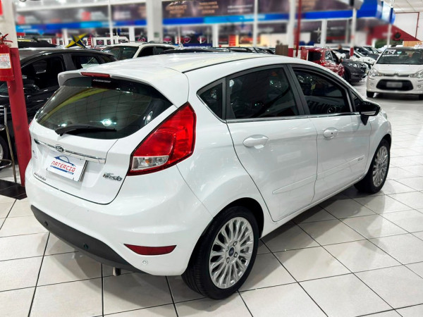 FIESTA 1.6 TITANIUM HATCH 16V