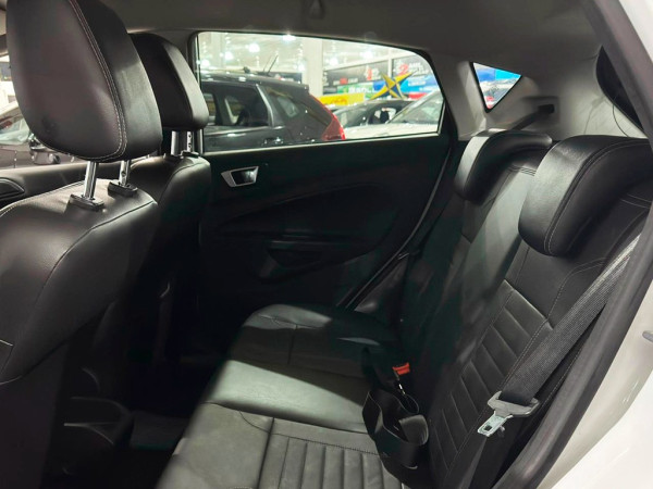 FIESTA 1.6 TITANIUM HATCH 16V