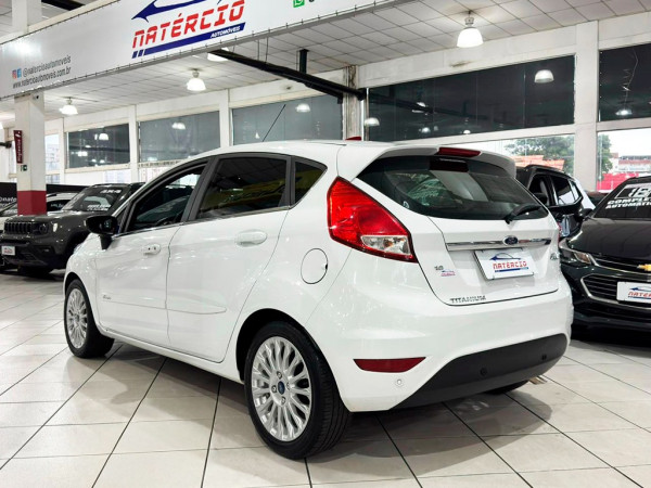 FIESTA 1.6 TITANIUM HATCH 16V