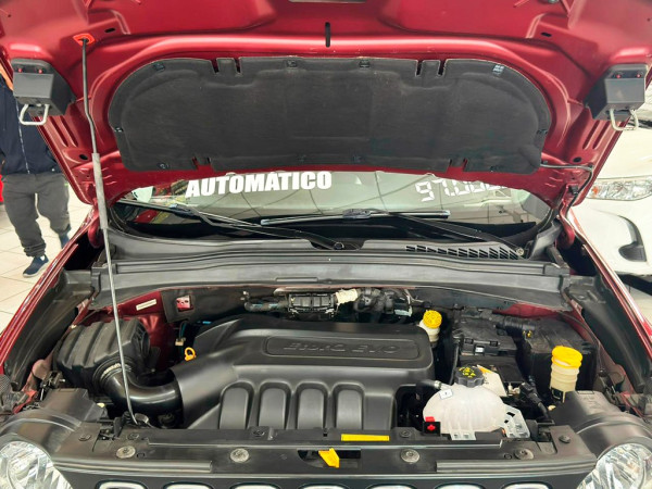 Renegade 1.8 16V LONGITUDE