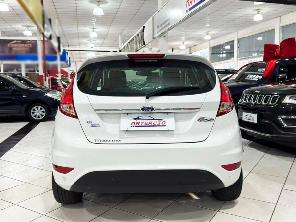 FIESTA 1.6 TITANIUM HATCH 16V