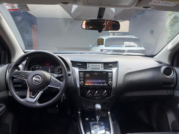 NISSAN Frontier 2.3 ATTACK CABINE DUPLA 4X4 BI-TURBO DIESEL AUTOMÁTICO