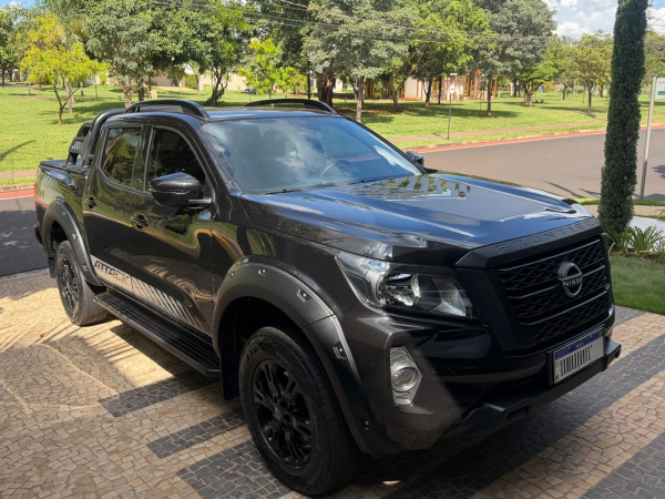 NISSAN Frontier 2.3 ATTACK CABINE DUPLA 4X4 BI-TURBO DIESEL AUTOMÁTICO