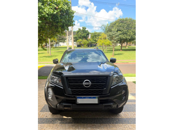 Frontier 2.3 ATTACK CABINE DUPLA 4X4 BI-TURBO DIESEL AUTOMÁTICO