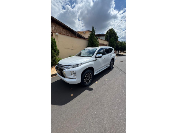 MITSUBISHI Pajero Sport 2.4 16V 4P MIVEC HPE-S AWD TURBO DIESEL AUTOMÁTICO