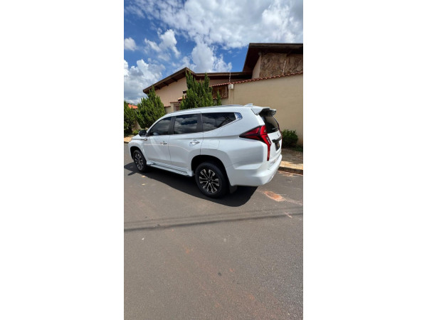 MITSUBISHI Pajero Sport 2.4 16V 4P MIVEC HPE-S AWD TURBO DIESEL AUTOMÁTICO