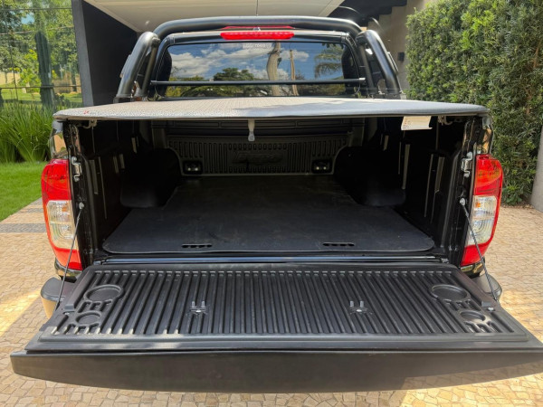 NISSAN Frontier 2.3 ATTACK CABINE DUPLA 4X4 BI-TURBO DIESEL AUTOMÁTICO