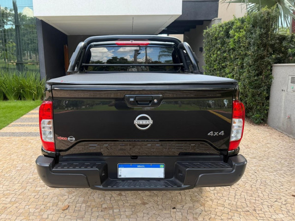 NISSAN Frontier 2.3 ATTACK CABINE DUPLA 4X4 BI-TURBO DIESEL AUTOMÁTICO