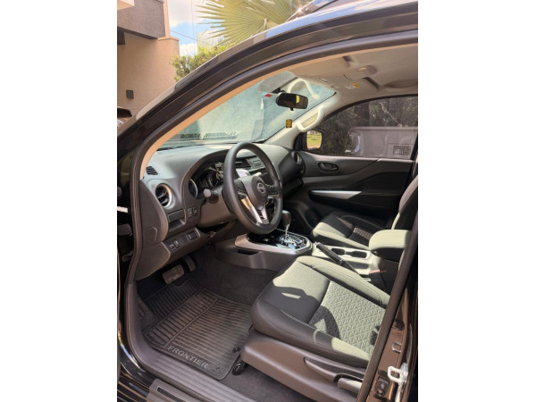 NISSAN Frontier 2.3 ATTACK CABINE DUPLA 4X4 BI-TURBO DIESEL AUTOMÁTICO