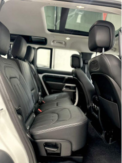 Defender 110 2.0 16V 4P P300 HSE AWD AUTOMÁTICO