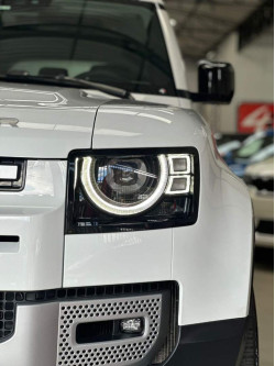 Defender 110 2.0 16V 4P P300 HSE AWD AUTOMÁTICO