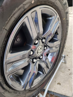 TOYOTA Hilux Caminhonete 2.8 16V 4P SR 4X4 DIESEL CABINE DUPLA AUTOMÁTICO