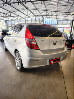 I30 2.0 16V 4P