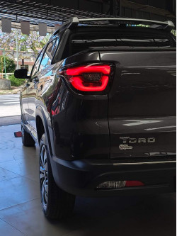FIAT Toro 1.3 16V 4P FLEX 270 TURBO VOLCANO AUTOMÁTICO