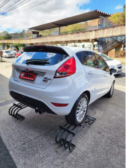 Fiesta Hatch 1.6 16V 4P FLEX TITANIUM PLUS POWERSHIFT AUTOMÁTICO