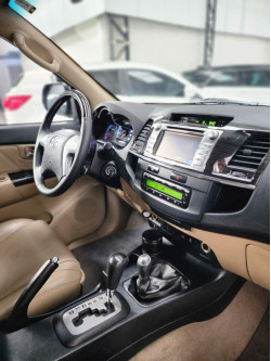 Hilux SW4 3.0 16V 4P SRV 4X4 7 LUGARES TURBO DIESEL AUTOMÁTICO