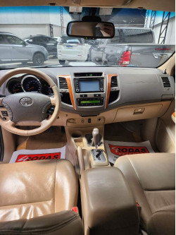 TOYOTA Hilux SW4 3.0 16V 4P SRV 4X4 7 LUGARES TURBO DIESEL AUTOMÁTICO