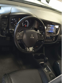 MITSUBISHI Outlander 2.0 16V 4P AUTOMÁTICO