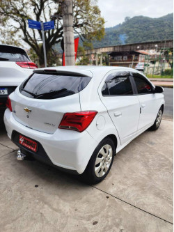 Onix Hatch 1.4 4P FLEX LT