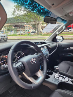 TOYOTA Hilux Caminhonete 2.8 16V 4P SR 4X4 DIESEL CABINE DUPLA AUTOMÁTICO