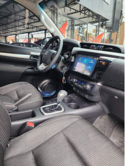 TOYOTA Hilux Caminhonete 2.8 16V 4P SR 4X4 DIESEL CABINE DUPLA AUTOMÁTICO