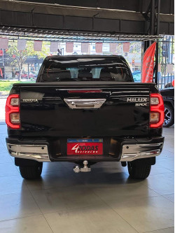 TOYOTA Hilux Caminhonete 2.8 16V SRX 4X4 DIESEL CABINE DUPLA AUTOMÁTICO