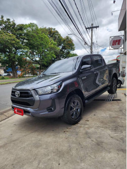 TOYOTA Hilux Caminhonete 2.8 16V 4P SR 4X4 DIESEL CABINE DUPLA AUTOMÁTICO