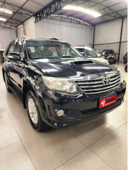 Hilux SW4 3.0 16V 4P SRV 4X4 7 LUGARES TURBO DIESEL AUTOMÁTICO