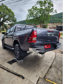 TOYOTA Hilux Caminhonete 2.8 16V 4P SR 4X4 DIESEL CABINE DUPLA AUTOMÁTICO