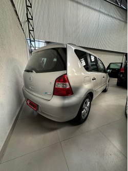 Livina 1.6 16V FLEX NIGHT&DAY