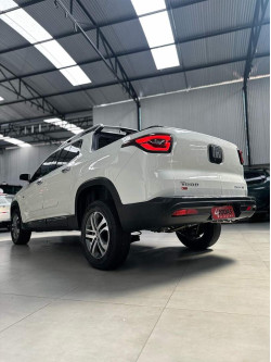 Toro 2.0 16V 4P VOLCANO 4WD TURBO DIESEL AUTOMÁTICO