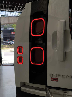 LAND ROVER Defender 110 2.0 16V 4P P300 HSE AWD AUTOMÁTICO