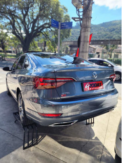 Jetta 1.4 4P 250 TSI R-LINE AUTOMÁTICO