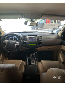 Hilux SW4 3.0 16V 4P SRV 4X4 7 LUGARES TURBO DIESEL AUTOMÁTICO