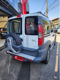Doblo 1.8 4P FLEX ADVENTURE LOCKER 6 LUGARES