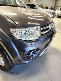 Pajero Dakar 3.2 16V 4P HPE 4X4  7 LUGARES TURBO INTECOOLER DIESEL AUTOMÁTICO