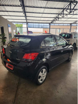 CHEVROLET Onix Hatch 1.4 4P FLEX LT