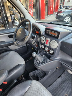 Doblo 1.8 4P FLEX ADVENTURE LOCKER 6 LUGARES