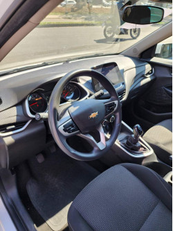 Onix Hatch 1.0 4P FLEX LT PLUS