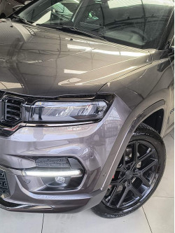 JEEP Commander 2.0 16V 4P HURRICANE 4 TURBO BLACKHAWK AUTOMÁTICO AT9