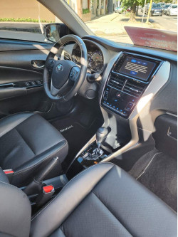 TOYOTA Yaris Sedan 1.5 16V 4P FLEX XLS CONNECT MULTIDRIVE AUTOMÁTICO CVT