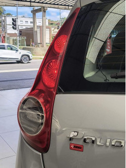 FIAT Palio 1.0 4P FLEX ATTRACTIVE