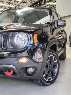 JEEP Renegade 2.0 16V 4P TURBO DIESEL TRAILHAWK 4X4 AUTOMÁTICO