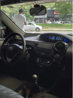 TOYOTA Etios Sedan 1.5 16V 4P FLEX X PLUS