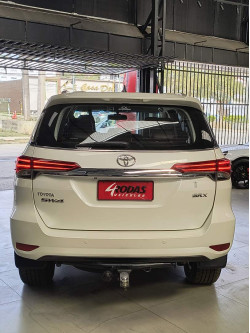 TOYOTA Hilux SW4 2.8 16V 4P SRX 4X4 7 LUGARES TURBO DIESEL AUTOMÁTICO