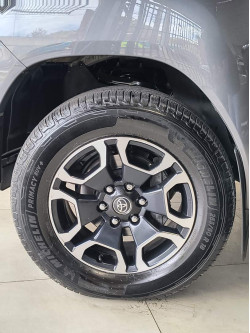 TOYOTA Hilux Caminhonete 2.8 16V SRX 4X4 TURBO DIESEL CABINE DUPLA AUTOMÁTICO