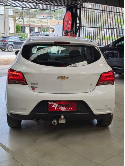 CHEVROLET Onix Hatch 1.4 4P FLEX LT